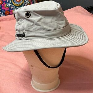 Gray Outdoor Adventure Hat
